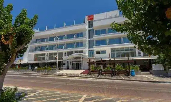 Protaras plaza hotel02