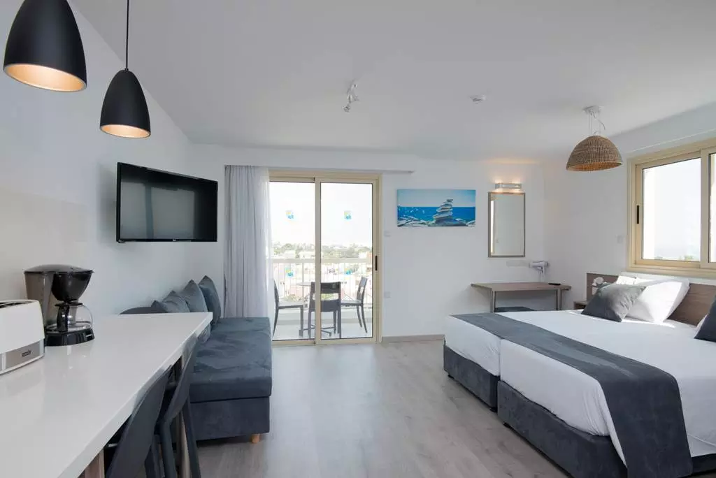 The golden star hotel apartments03