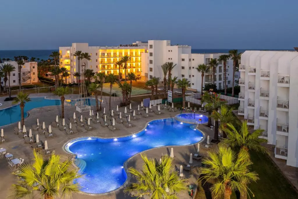 Papantonia hotel apartments protaras 01